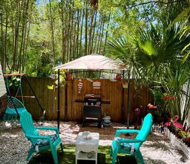 Largo Apartment | Garden Paradise RV Camper near Clearwater Beaches