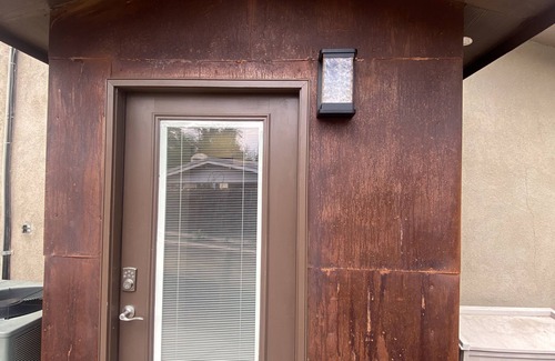 Rio Grande Blvd Apartment | Garden Patio Studio near Bosque, Old Town