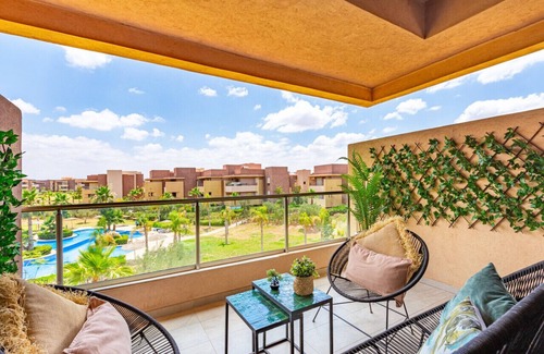 Menara Apartment | Garden & pool view - 3 rooms 10min to town center