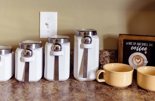 Weequahic House | Garden State getaway nThis 3 Bedroom apartment is a home away from home.