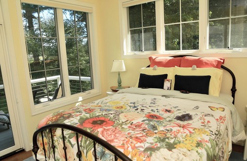 Fennville Bed & Breakfast | Garden Suite, The Exclusive Garden Suite
