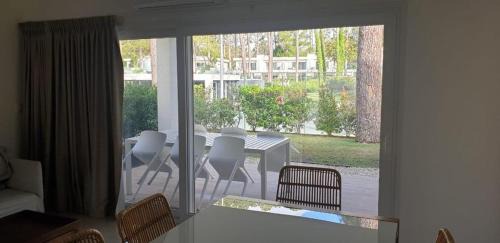 Solanas Apartment | Garden View 2 Dormitorios con Jardín y Parrillero hasta 7 personas