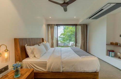 Quepem House | Garden View Room in a Villa