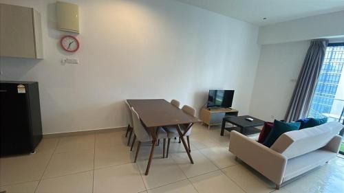 Kampung Batu Tagar Apartment | Garden View Studio at Midhills