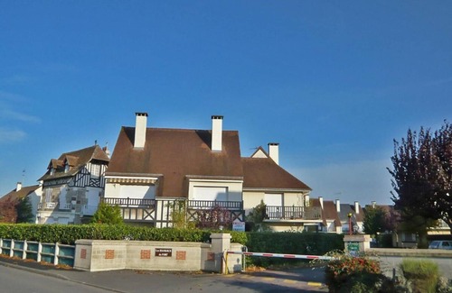 Cabourg Apartment | Garden, workshop spirit, bikes, all renovated!