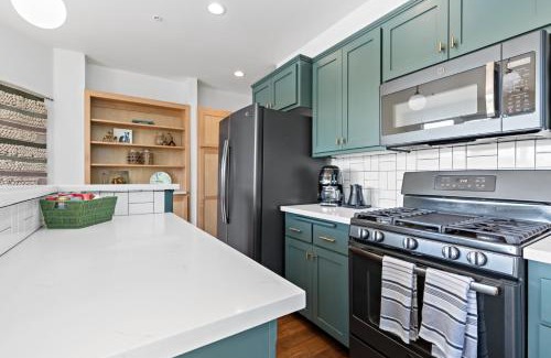 Downtown Apartment | Gardenia at Evergreen