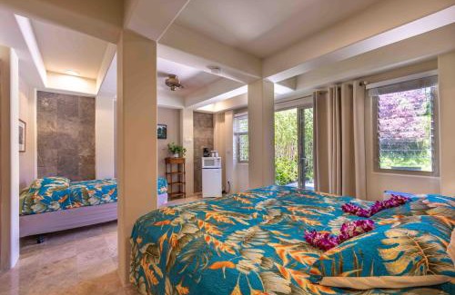 Haiku House | Gardenia Room on Tropical Lush Farm in Haiku, Maui