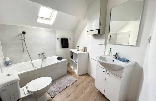 Ransart Apartment | Gare 173 E Bruxelles-Charleroi-airport