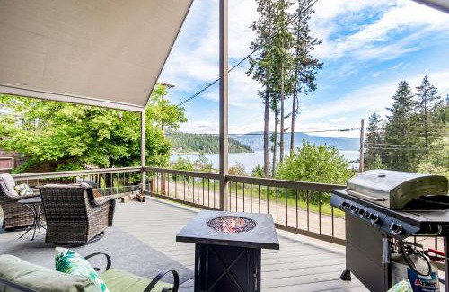 Sagle House | Garfield Bay View Home