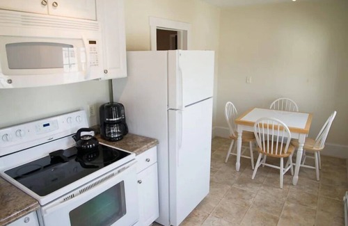 Luray Apartment | Garfield Guest House - Hawksbill Suite