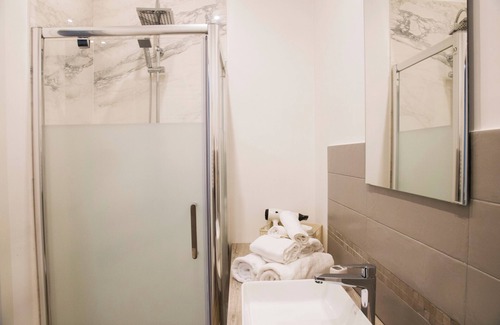 Naples City Centre House | Garibaldi Rooms