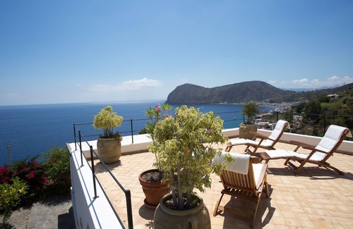 Lipari Villa | GARLIC - STROMBOLICCHIO