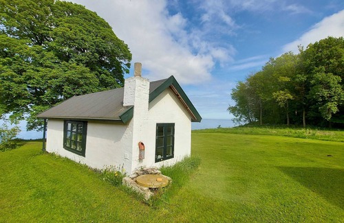 Klippinge House | Garnhuset - The perfect getaway right on the beach and surrounded by forest