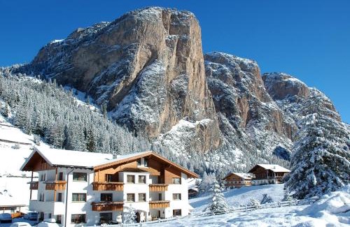 Selva di Val Gardena Hotel | Garni Hotel Iris