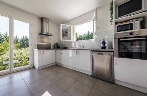 Pujols House | Garonne, modern home in the South of France with private swimming pool