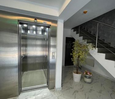Saturn Apartment | Garsoniera la Mare