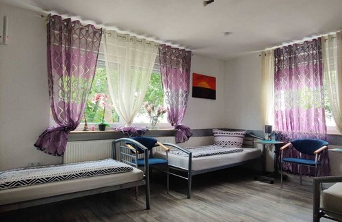 Laupheim Condo | Gartenblick - EG-Wohnung für bis zu 6 Personen