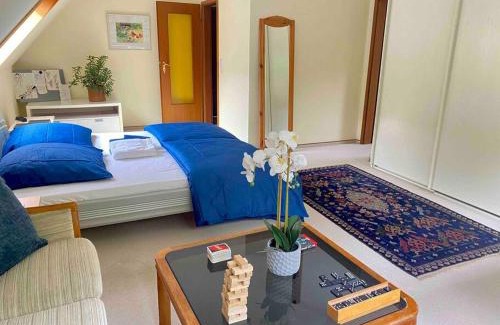 Wandsbek Apartment | Gartenblick-Oase: Obergeschosswohnung in Hamburg
