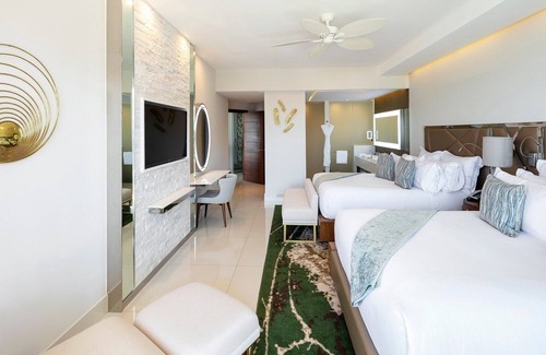Cabo San Lucas Resort | Garza Blanca Luxurious 4-bedroom penthouse ocean front resort in Cabo San Lucas