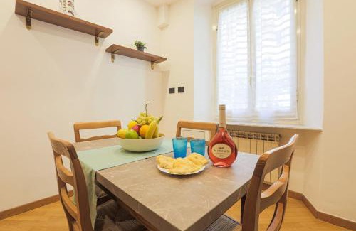 Quarto dei Mille Apartment | Gaslini appartamento 80sqm 5' walk to the sea