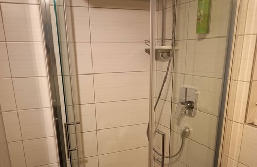 Calw House | Gasthaus Adler: Double Room with Private Bathroom and Garden View