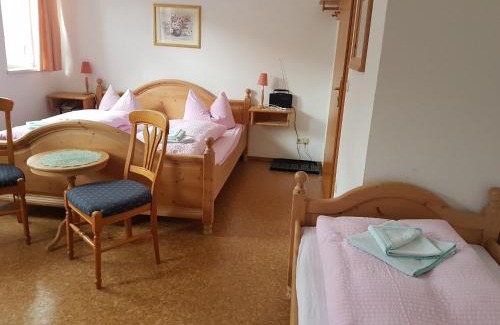 Spechtsbrunn Hotel | Gasthaus und Hotel Peterhänsel