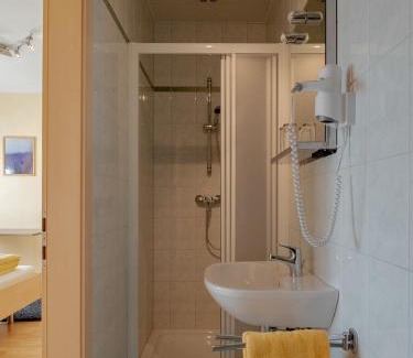 Rotfalva Hotel | Gasthof Familie Hutter