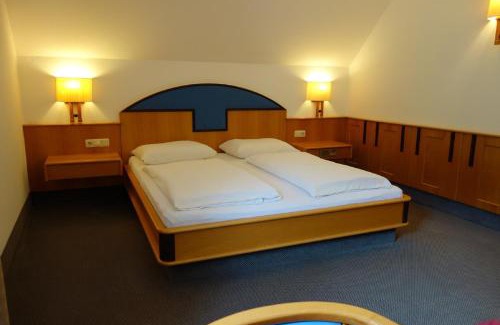Engelhartszell Hotel | Gasthof-Hotel Goldenes Schiff