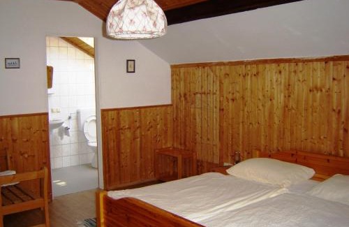 Haibach ob der Donau Hotel | Gasthof Zum heiligen Nikolaus
