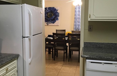 Metairie Apartment | Gated community near Ochsner Medical Center