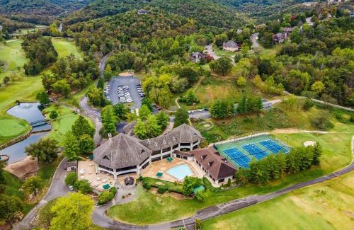Reeds Spring House | Gated Community - Pool & Golf Course - Near SDC