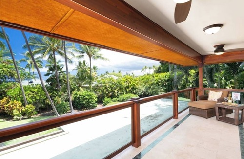 Kailua-Kona Villa | Gated Oceanfront Villa with private access to beach, heated pool & tennis court!