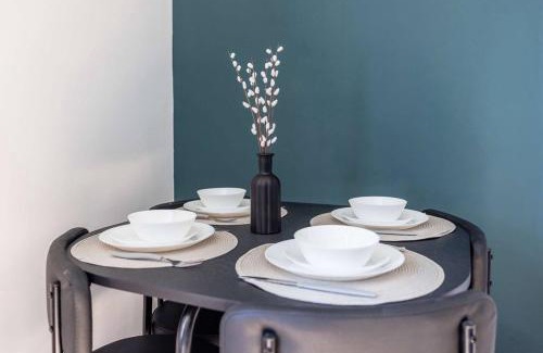 Gateshead House | Gateshead Modern 2Bedroom House With Parking