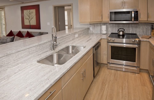 Vail Condo | Gateway Plaza R4 2 Bedroom Condo by RedAwning