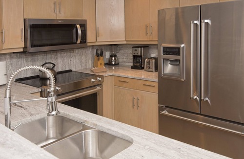 Vail Condo | Gateway Plaza R4 2 Bedroom Condo by RedAwning