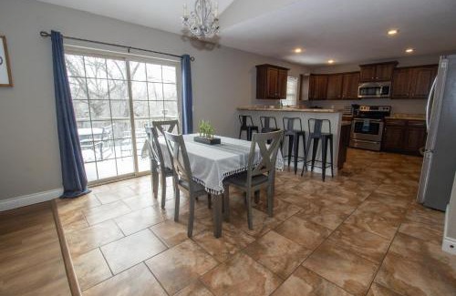 St. Robert House | Gateway Retreat 27 Miles To Fort Leonard Wood