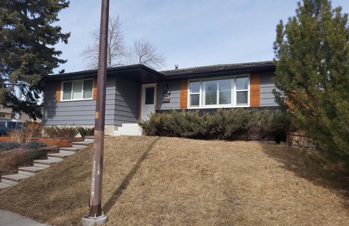 Canyon Meadows House | Gateway to the Rockies