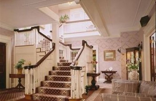 Lenox Hotel | Gateways Inn & Restaurant