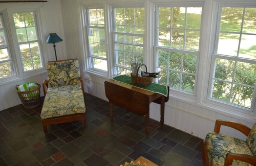 New Paltz House | Gather your best friends from near and far to relax, renew and reconnect