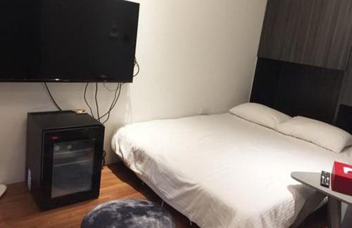 Zuoying District Bed & Breakfast | Gathering