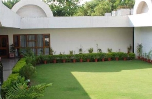 Bahadurgarh Hotel | Gauriyya Tourist Resort