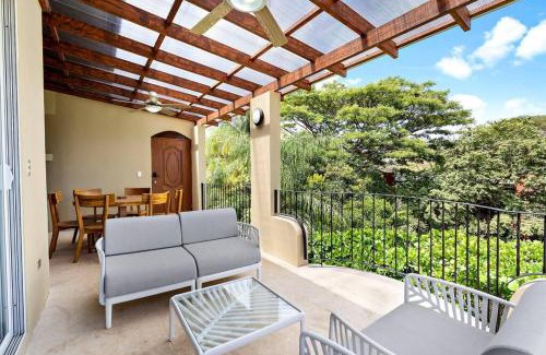 Tamarindo Apartment | Gav5 New Modern Condo Walking Distance to Beach