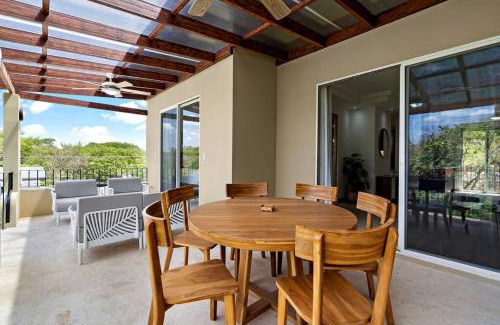 Tamarindo Apartment | Gav5 New Modern Condo Walking Distance to Beach