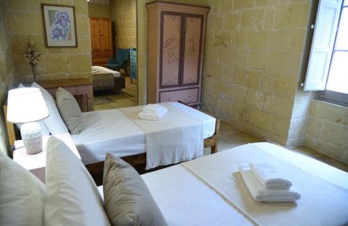 Victoria Bed & Breakfast | Gawhra B&B