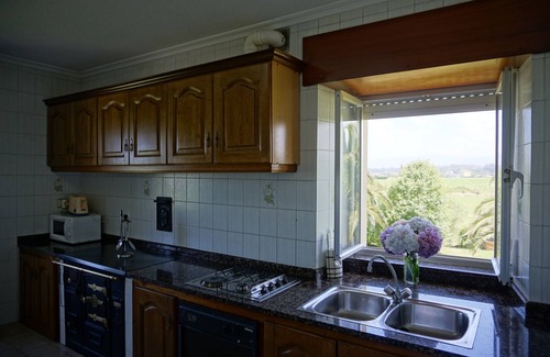 Campos y Salave Apartment | GAYOL 1 HOUSE, WITH BARBECUE AND NEAR THE PORCÍA BEACH