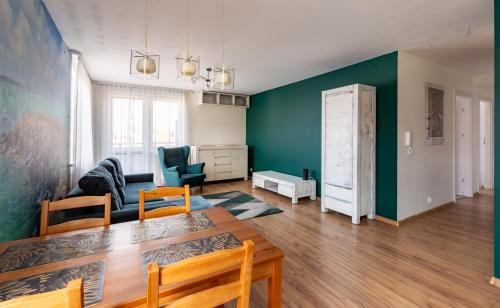 Fikakowo Apartment | Gdynia Hidden Gem Apartment by BookingHost