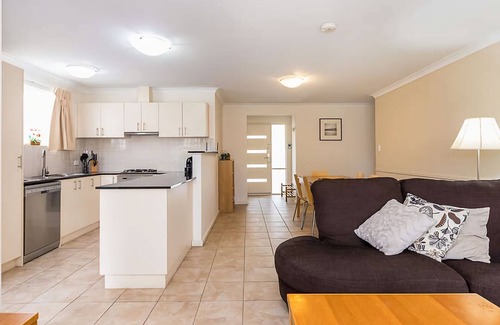Broadwater Villa | Gecko Retreat @ Cape View