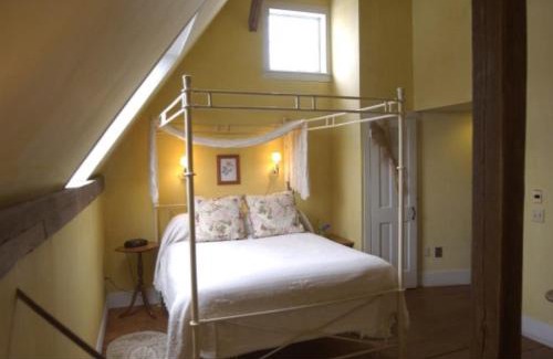 New Marlborough Hotel | Gedney Farm