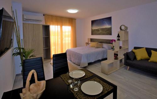 Adzaneta Apartment | Gegant de Pedra Apartaments