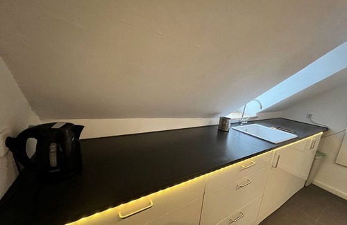 Emmendingen Apartment | Gemütliche 2-zimmer-wohnung, Großer Garten, Zentral Gelegen